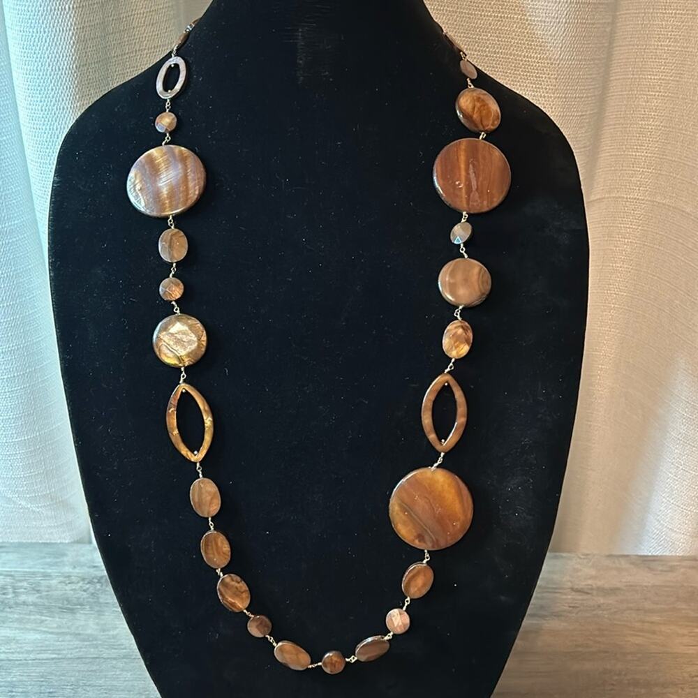 Stella & Dot Long Brown Circle Shell Necklace #933 like new!
